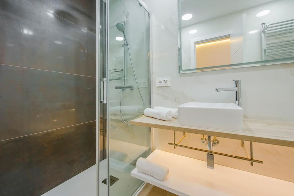 Suara Apartamentos 2 Μαδρίτη Εξωτερικό φωτογραφία
