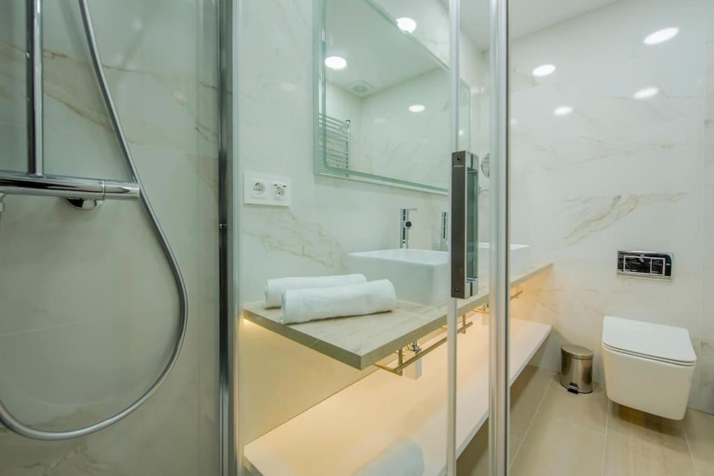 Suara Apartamentos 2 Μαδρίτη Εξωτερικό φωτογραφία